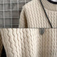 Perfektes Geschenk – klassischer Herrenpullover mit Rundhalsausschnitt: bequem und stilvoll