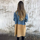 Trench di media lunghezza con cuciture in denim jeans
