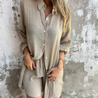 Set Due Pezzi con Camicia a Maniche Lunghe e Pantaloncini da Donna Casual