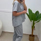 Zweiteiliges Set aus Kurzarmoberteilen und -hosen für Damen