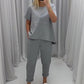 Zweiteiliges Set aus Kurzarmoberteilen und -hosen für Damen