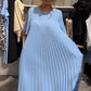 Lockeres Kleid mit Rundhalsausschnitt und einfarbigem Muster für Damen