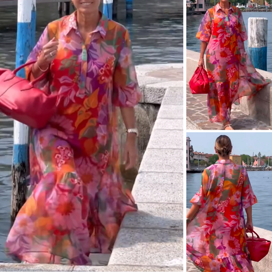 Rotes Chiffonkleid mit Blumenmuster