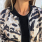 Giacca Bomber da Donna con Stampa Zebrata e Cerniera per l’Autunno