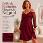 Vestido elegante de mujer con hombros al descubierto y mangas de malla